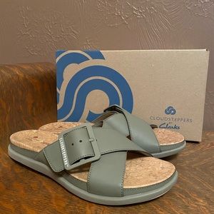 Cloudsteppers Clark Sandals, Size 8, Dusty Olive
